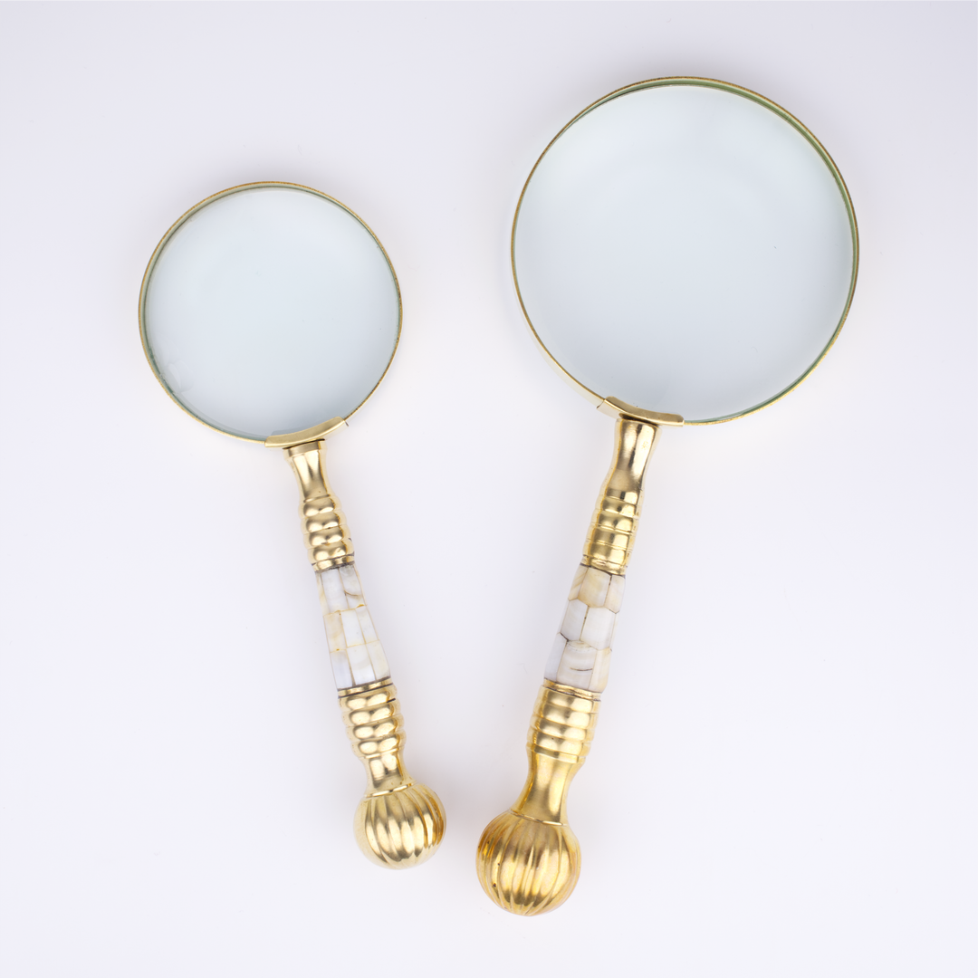 Globes & Magnifiers