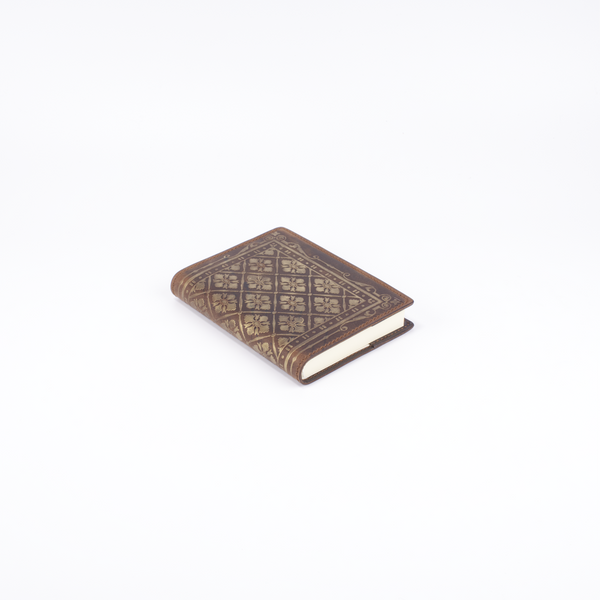 Naila Refillable Journal