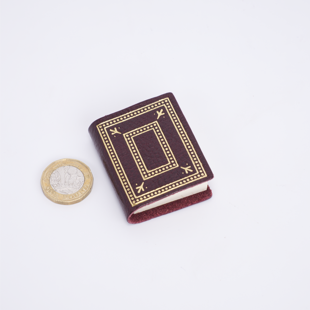 Minuscule Geometric