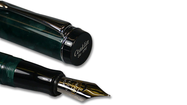 Conklin Duragraph Fountain Pen - Forest Green close up